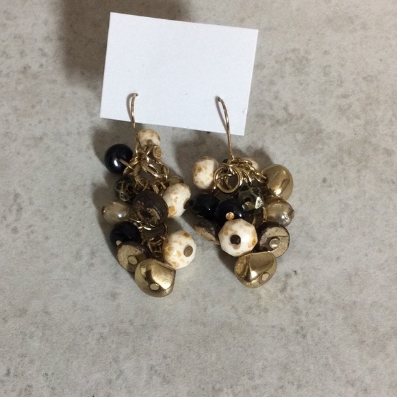 Cream and brown beaded gold drop earrings - Picture 1 of 8